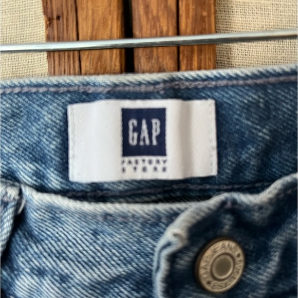 GAP Factory Store Vintage Appliqué Floral Flare Jeans - 8 - Picture 6 of 11